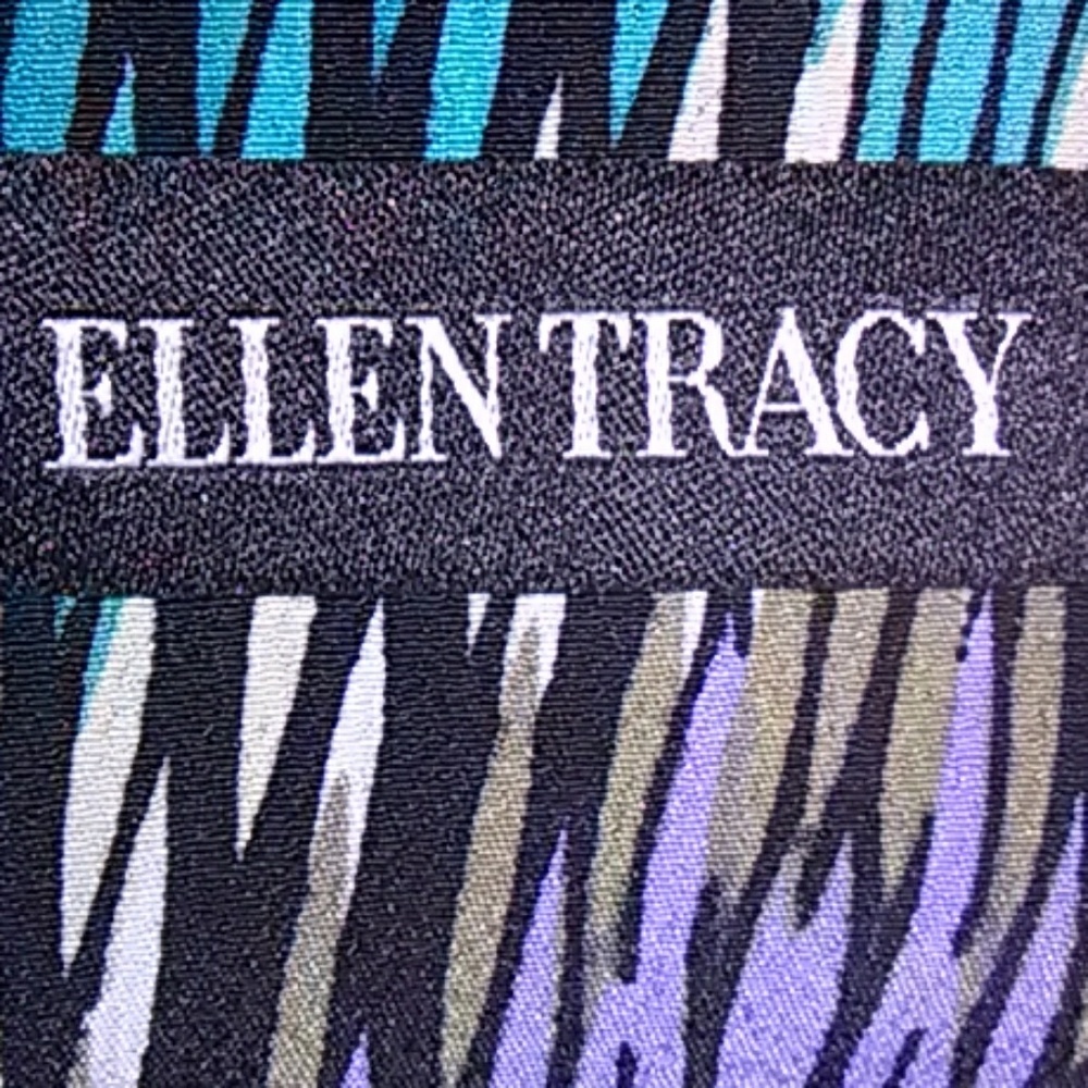 💙Blue 💚green and 🖤black mid length dress!